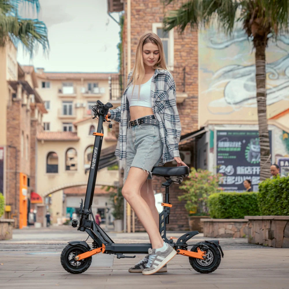 KuKirin Detachable Seat Electric Scooter EU (Seated Riding Scene)
